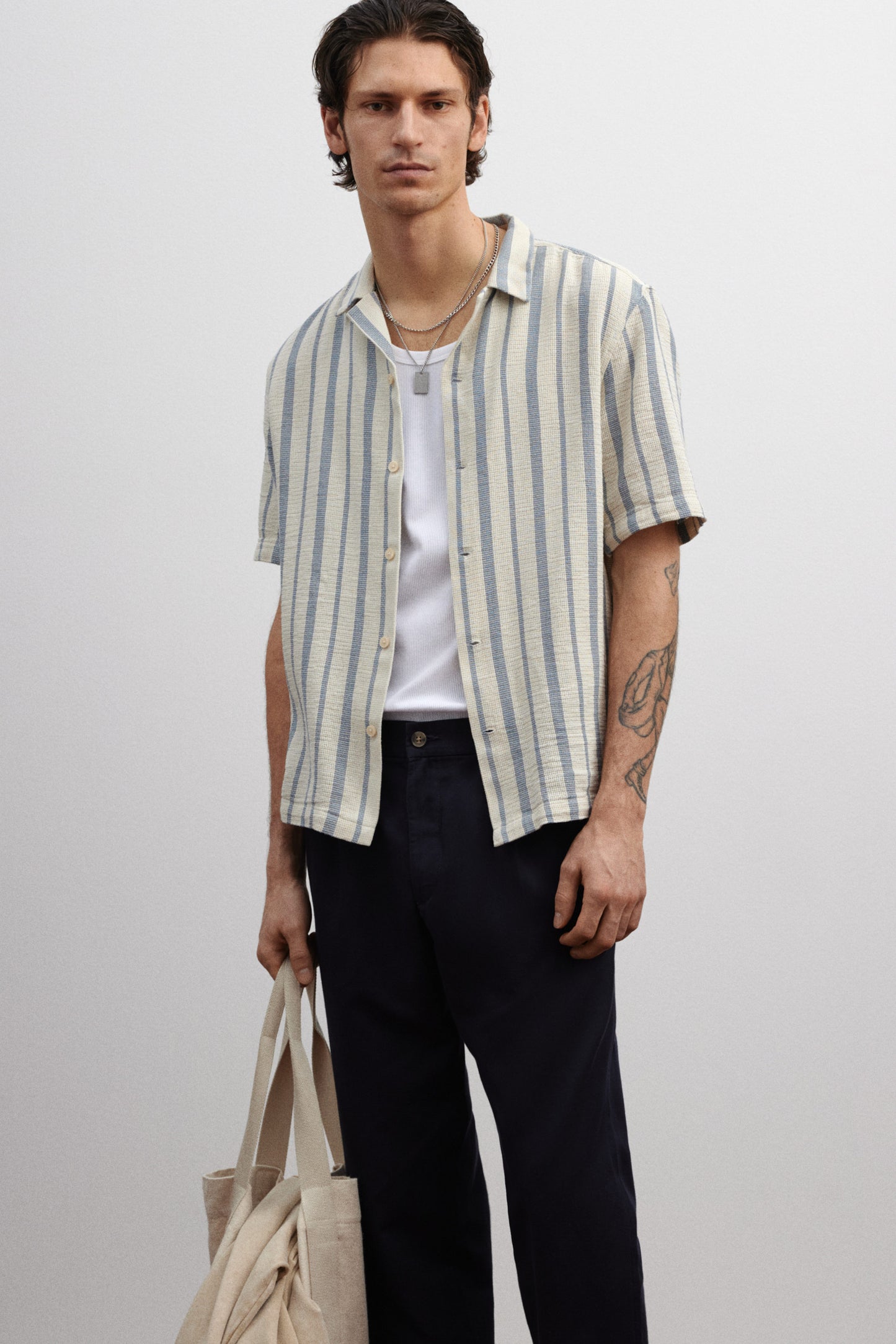 H&M Textured resort shirt | Regular Fit