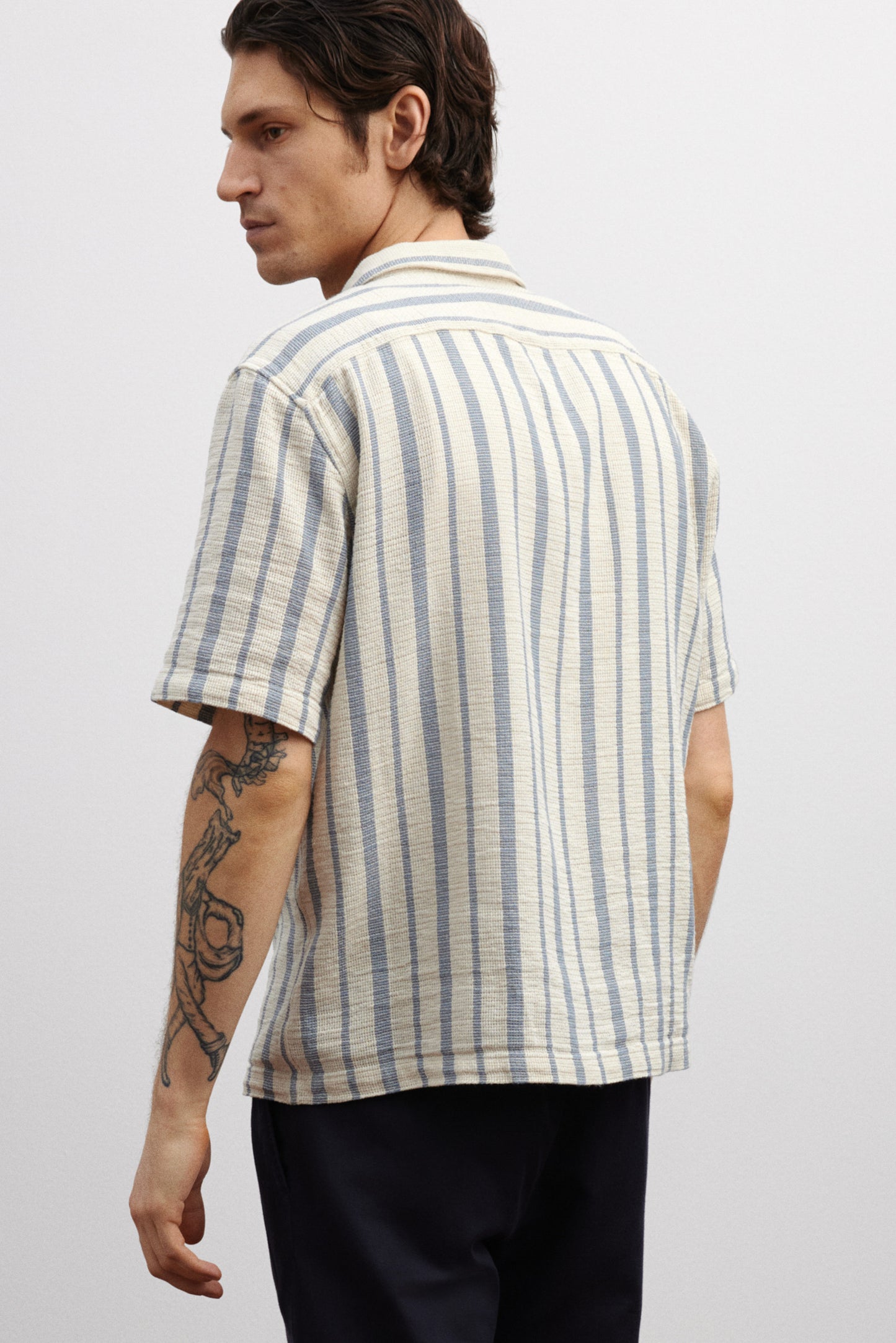 H&M Textured resort shirt | Regular Fit