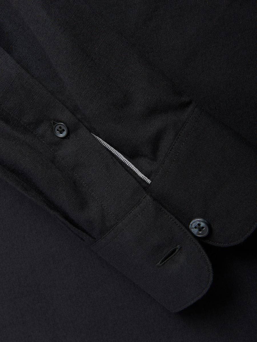 Reserved black regular fit shirt with a stand-up collar and long buttoned cuffs