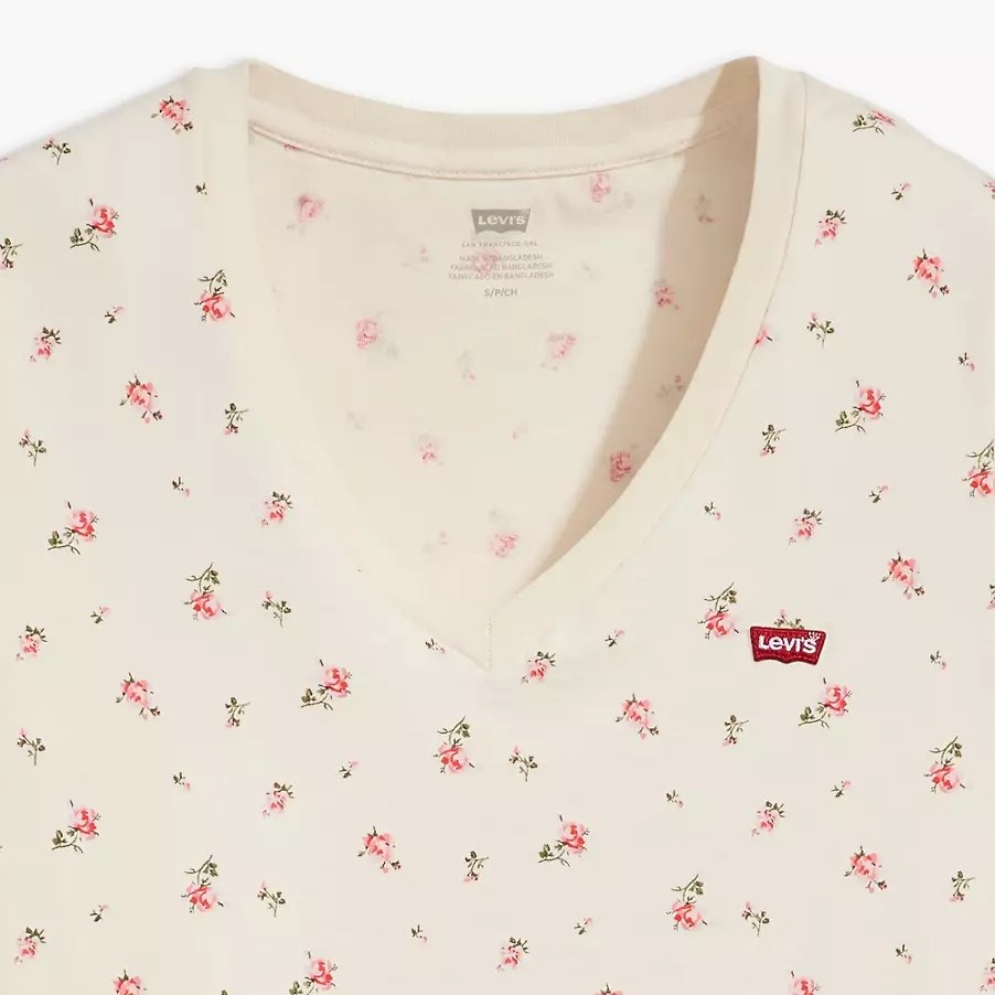 Levi's Printed V-neck Tee - Standard fit