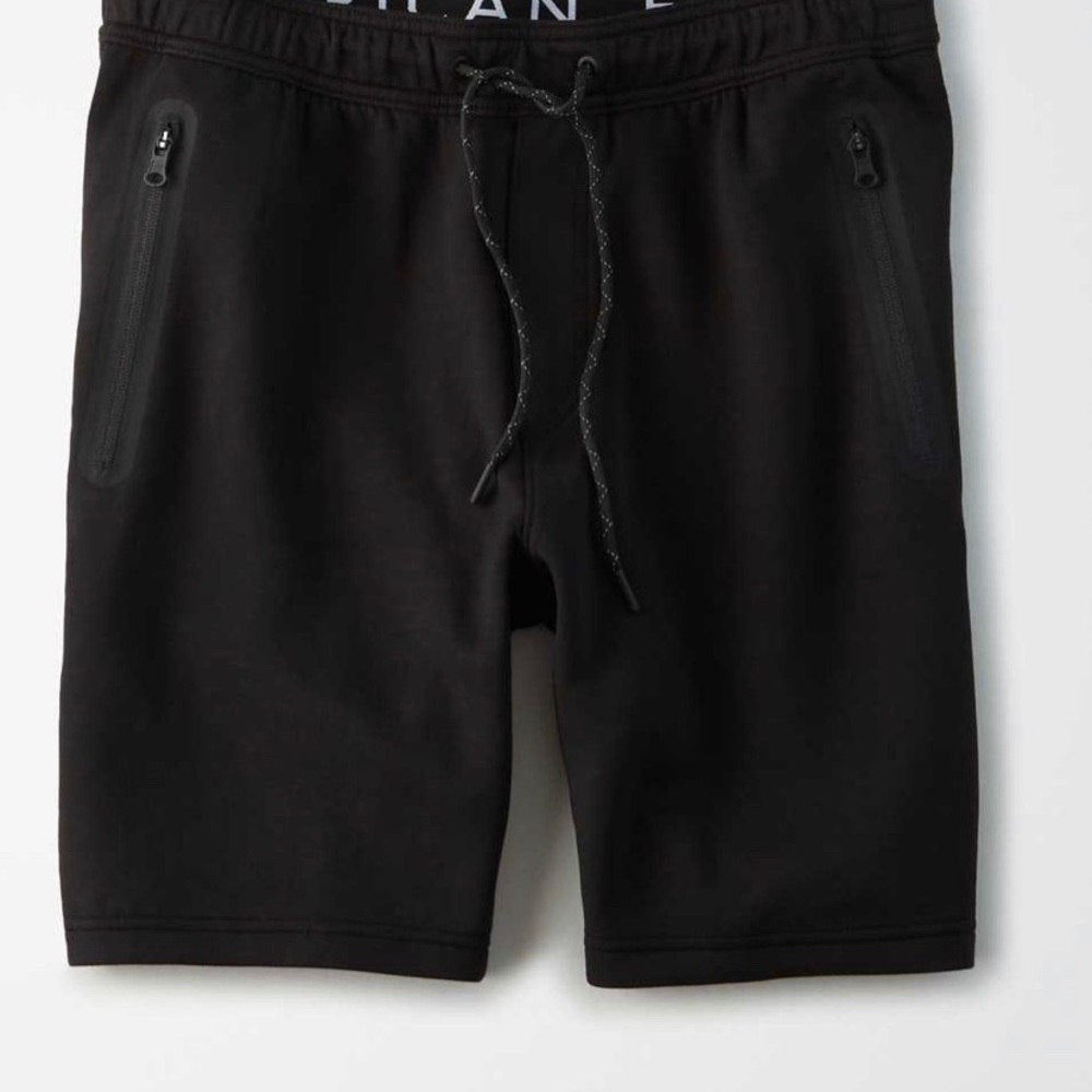 American Eagle 24\7 short