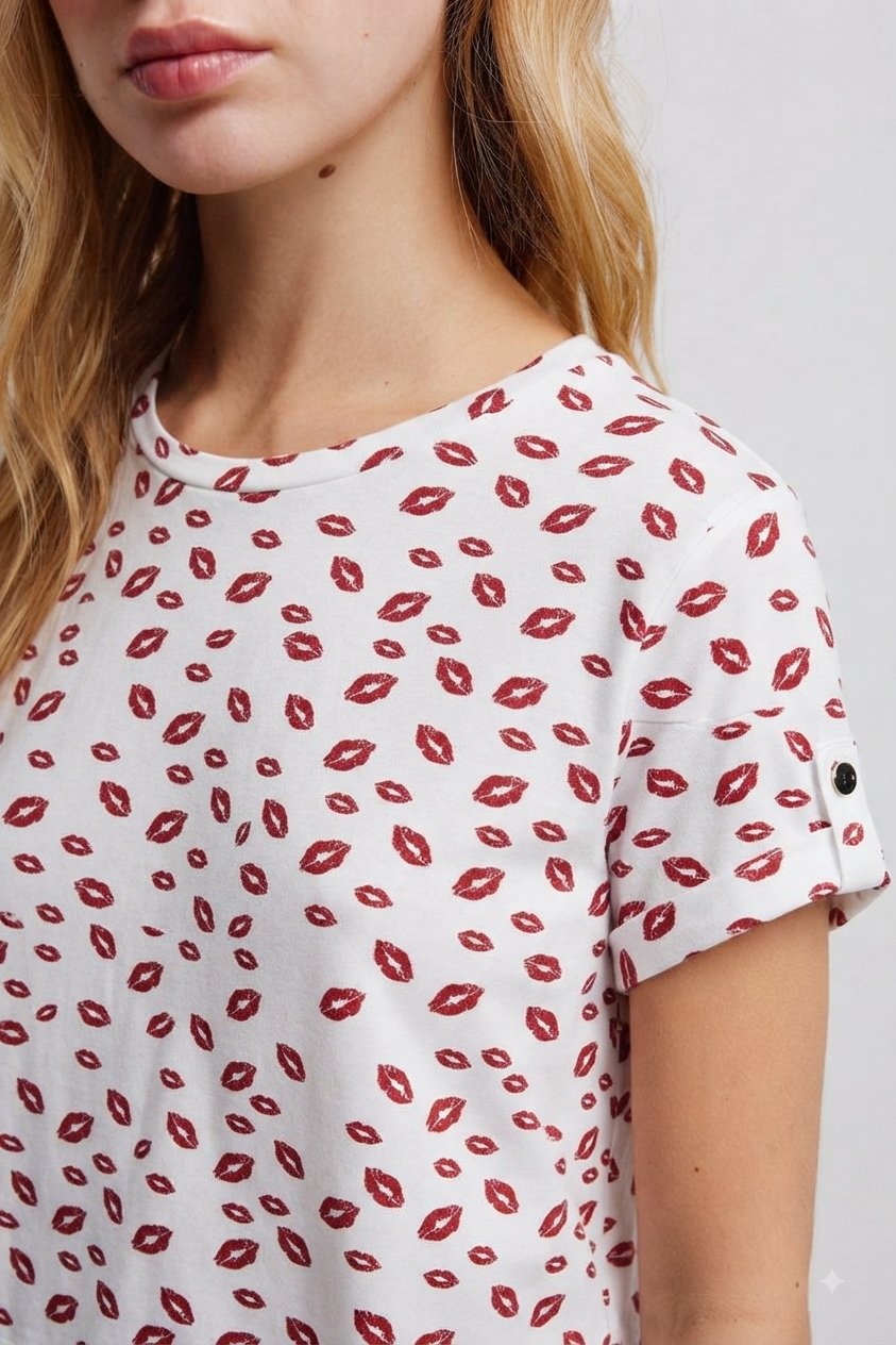 Springfield all-over red lipstick kiss women Tee