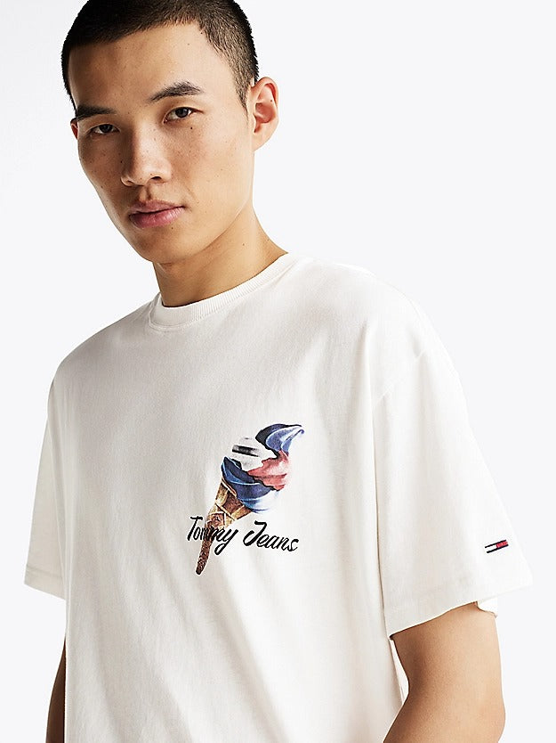 Tommy Jeans Retro
Graphic T-Shirt